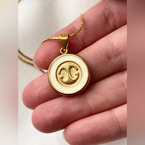 VINTAGE GUCCI GG Necklace - Picture 3 of 11